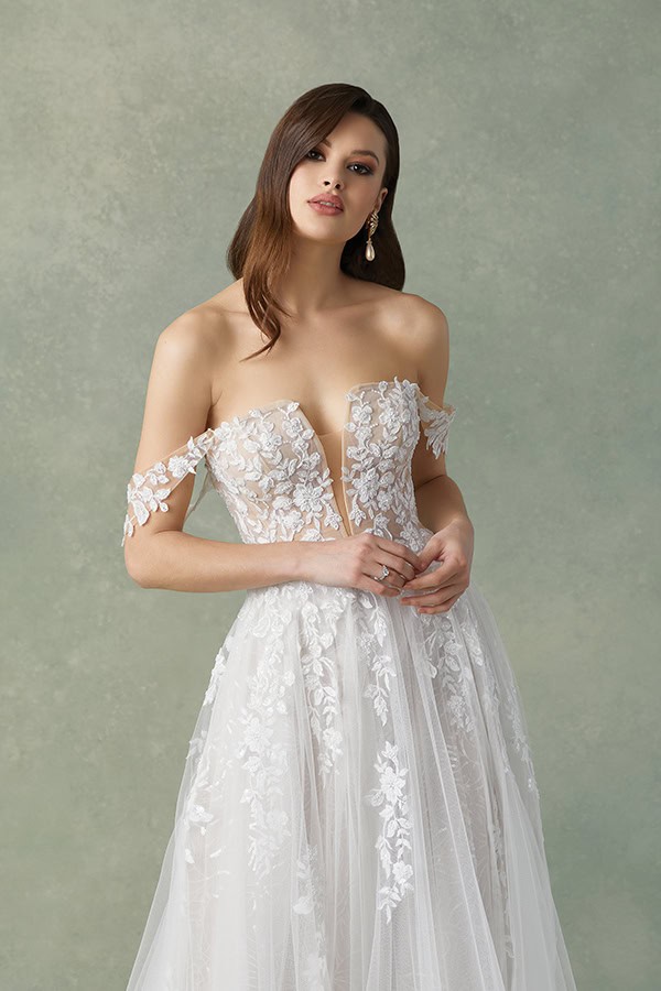 stunning-wedding-dresses-justin-alexander_18