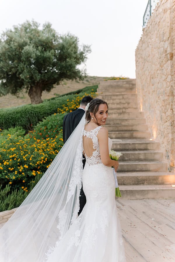 summer-wedding-hatzi-mansion-romantic-roses-hydrangeas-white_04x