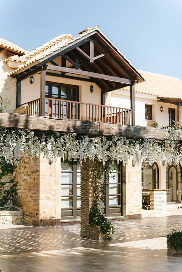 summer-wedding-hatzi-mansion-romantic-roses-hydrangeas-white_28