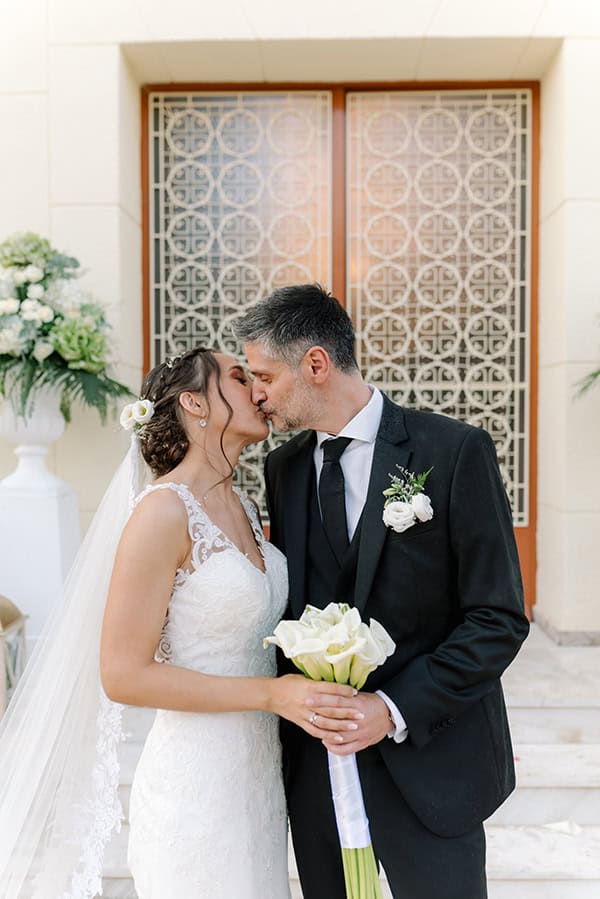 summer-wedding-hatzi-mansion-romantic-roses-hydrangeas-white_34