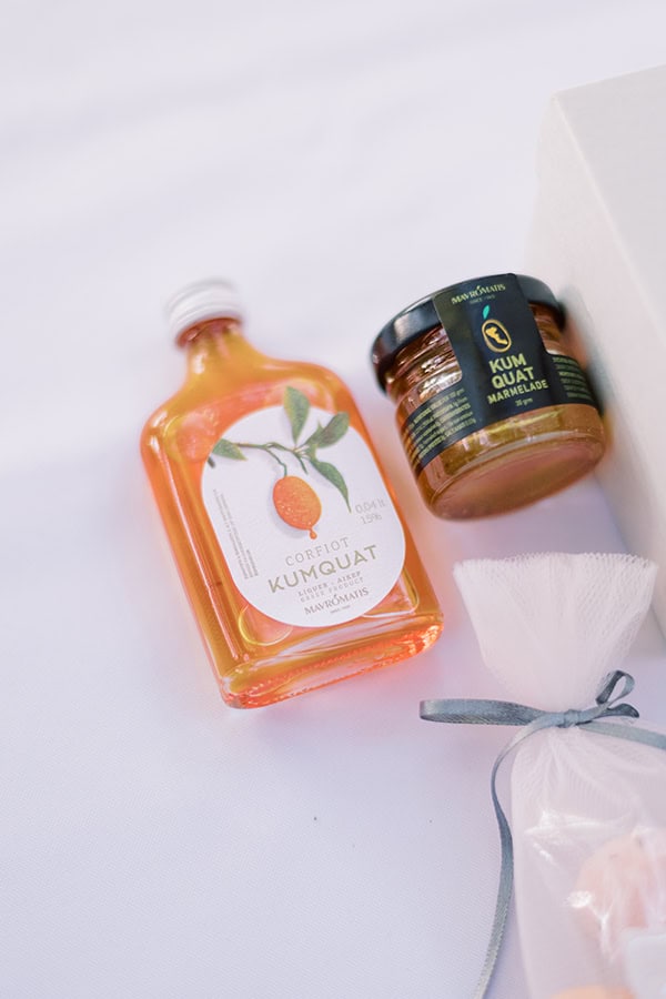 Πρωτότυπη ιδέα για δώρο γάμου liquer και μαρμελάδα από kumquat