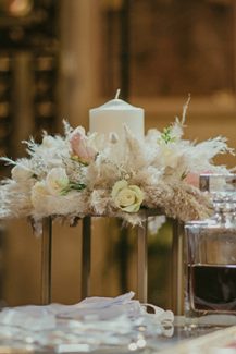 Boho διακόσμηση λαμπάδας γάμου με pampas grass και τριαντάφυλλα Boho διακόσμηση λαμπάδας γάμου με pampas grass και τριαντάφυλλα