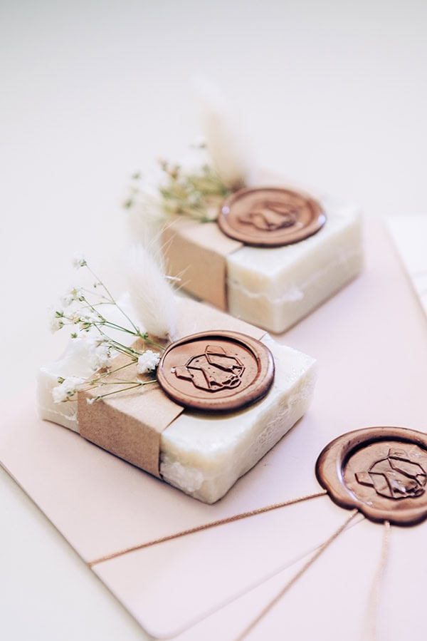 Πρωτότυπη μπομπονιέρα γάμου – σαπούνι χεριών Πρωτότυπη μπομπονιέρα γάμου – σαπούνι χεριών