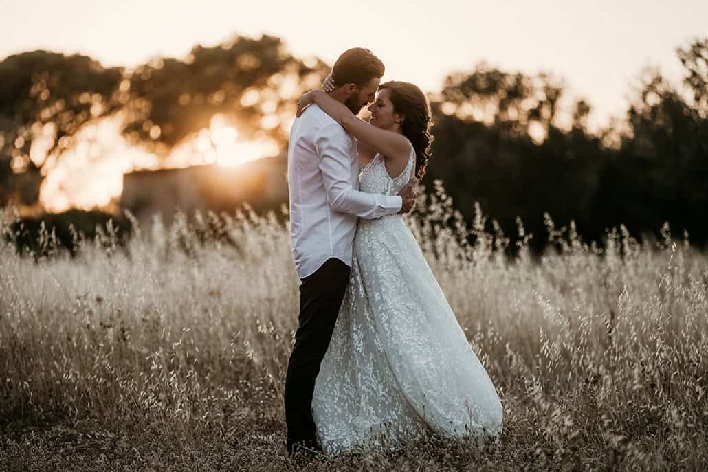 Όμορφος καλοκαιρινός γάμος στο Λαγονήσι με τριαντάφυλλα σε peach και λευκές αποχρώσεις │ Ξένια & Νίκος