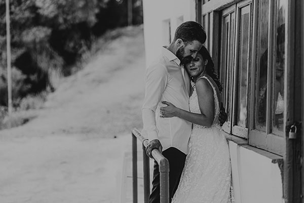 beautiful-summer-wedding-athens-roses-peach-white-hues_03x