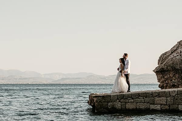 beautiful-summer-wedding-athens-roses-peach-white-hues_16