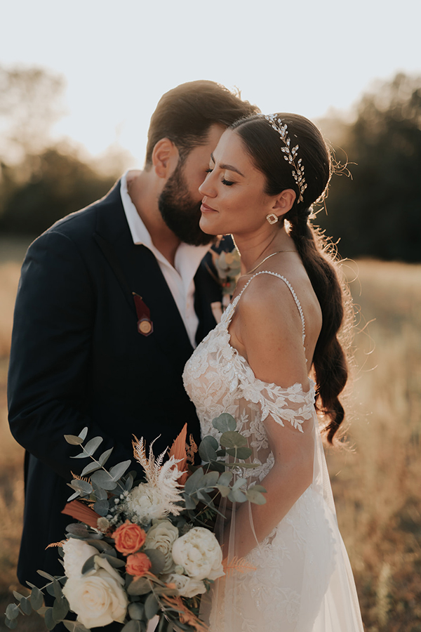 beautiful-summer-wedding-wonderful-florals-terracotta-hues_03