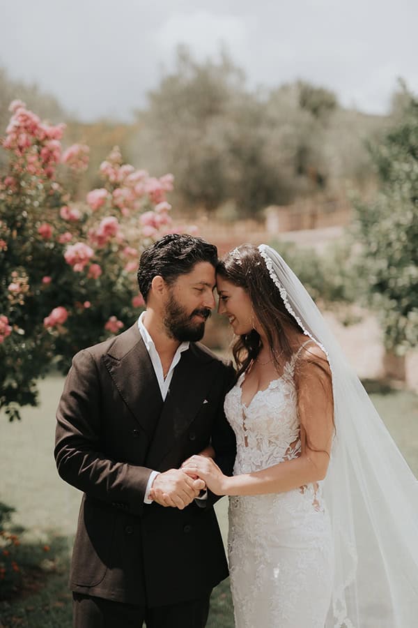 beautiful-summer-wedding-wonderful-florals-terracotta-hues_10x