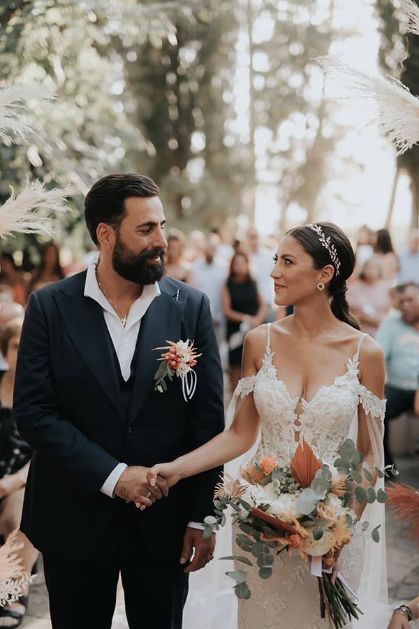 beautiful-summer-wedding-wonderful-florals-terracotta-hues_36