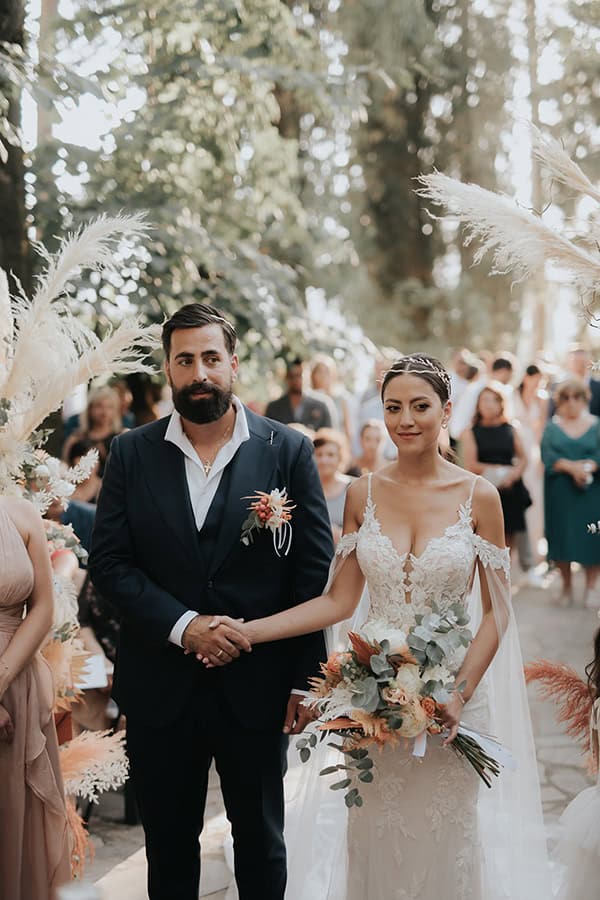 beautiful-summer-wedding-wonderful-florals-terracotta-hues_45