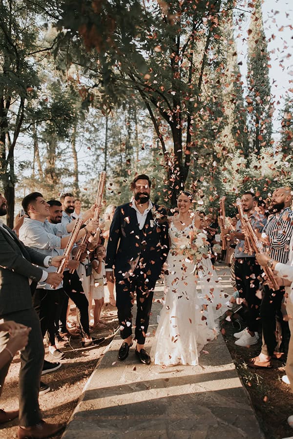 beautiful-summer-wedding-wonderful-florals-terracotta-hues_49