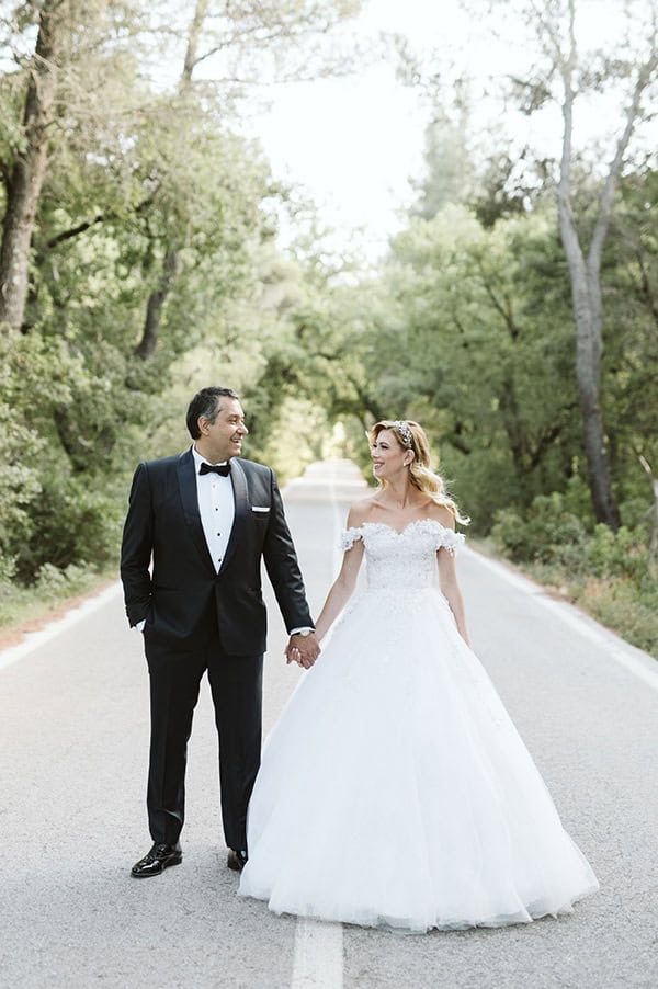 bloom-summer-wedding-athens-all-time-classic-white-hues_01