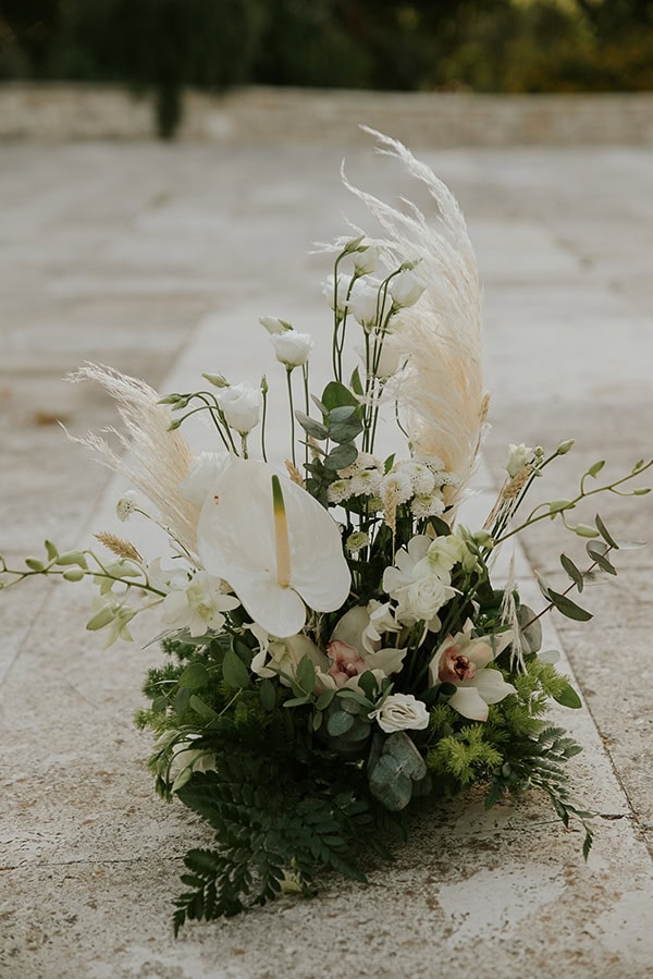 chic-boho-summer-wedding-heraklion-orchids-pampas-grass_10