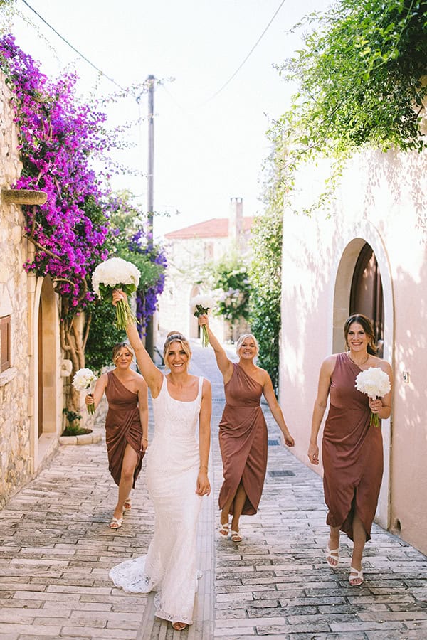 chic-summer-wedding-crete-all-white-romantic-florals_12x