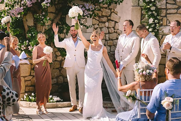 chic-summer-wedding-crete-all-white-romantic-florals_30x