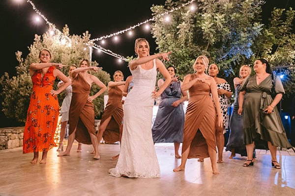 chic-summer-wedding-crete-all-white-romantic-florals_49