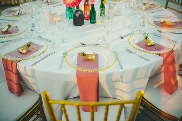 colorful-spring-wedding-galu-seaside-vivid-hues-modern-touches_16