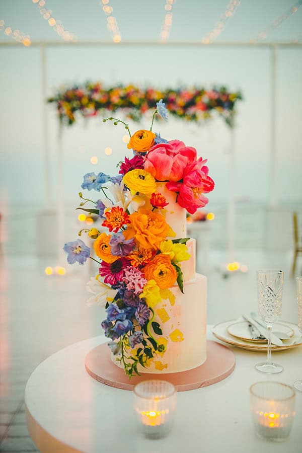 colorful-spring-wedding-galu-seaside-vivid-hues-modern-touches_17