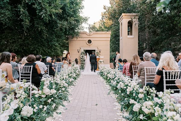 elegant-summer-wedding-rhodes-fairytale-floral-arrangemenets_03