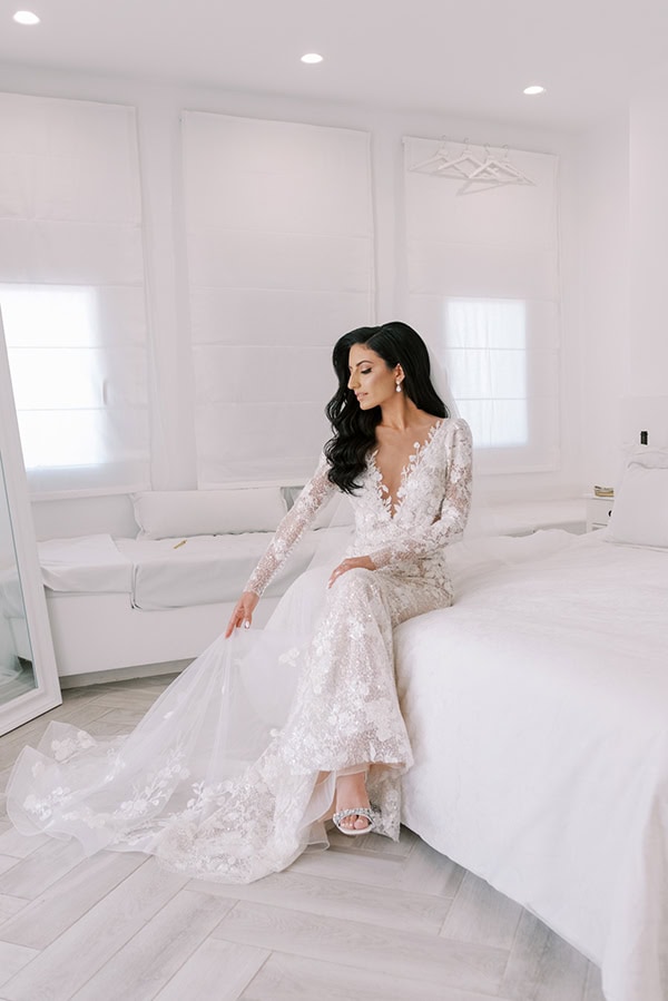 elegant-summer-wedding-rhodes-fairytale-floral-arrangemenets_05