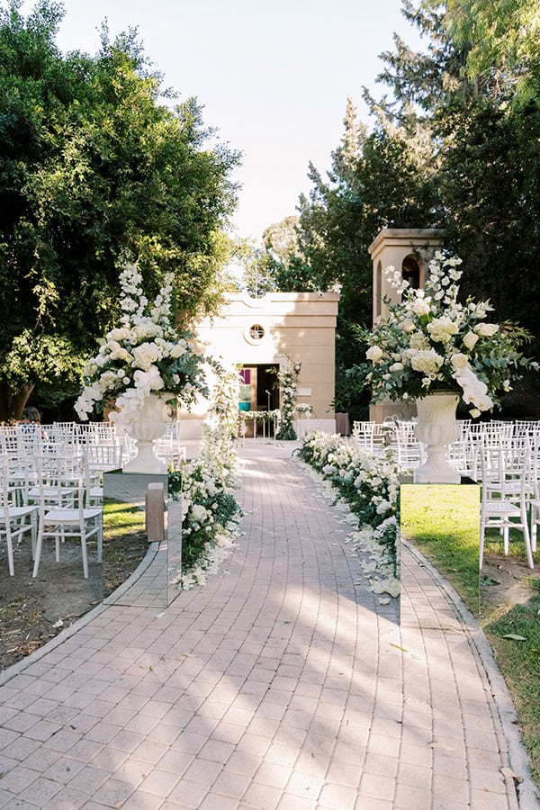 elegant-summer-wedding-rhodes-fairytale-floral-arrangemenets_13