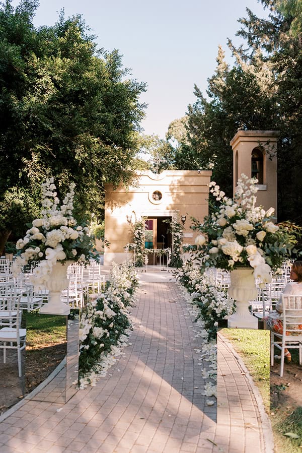 elegant-summer-wedding-rhodes-fairytale-floral-arrangemenets_16