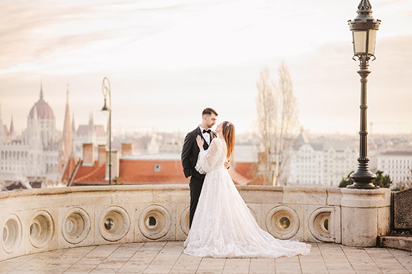 fairylale-winter-wedding-white-florals-magical-snapshots_03