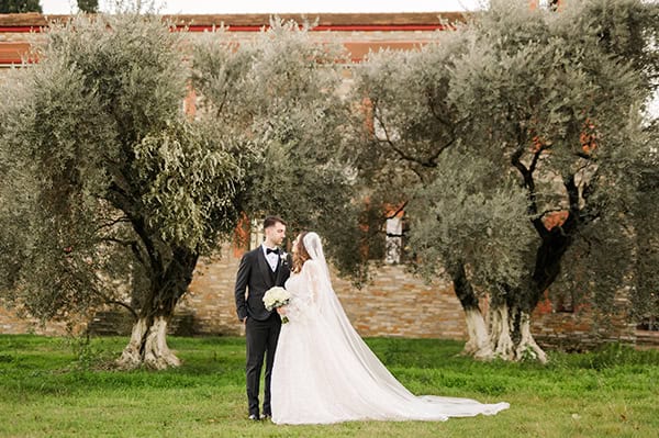 fairylale-winter-wedding-white-florals-magical-snapshots_16x