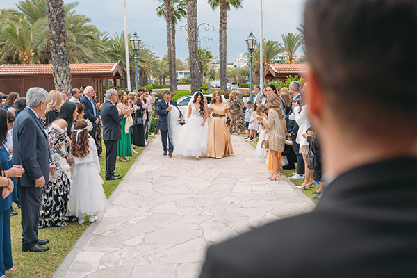 lovely-spring-wedding-nicosia-florals-romantic-shades_14