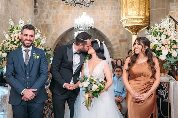 lovely-spring-wedding-nicosia-florals-romantic-shades_19