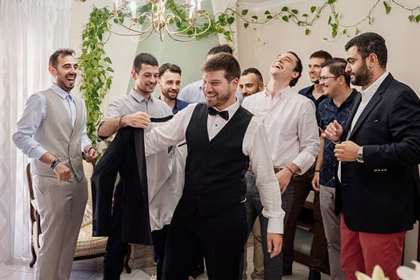 lovely-summer-wedding-drama-white-callas_21x