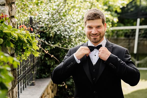 lovely-summer-wedding-drama-white-callas_23