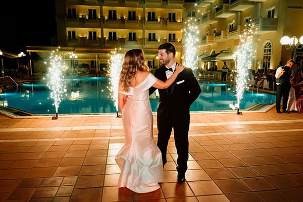 lovely-summer-wedding-drama-white-callas_34