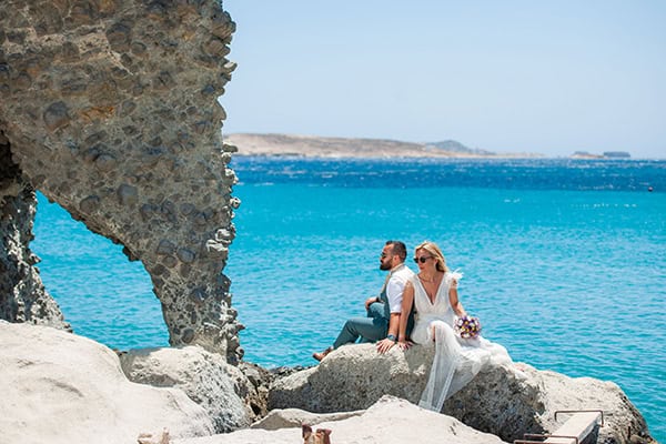 lovely-summer-wedding-kimolos-island-field-flowers_04