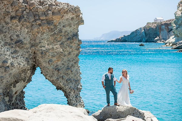 lovely-summer-wedding-kimolos-island-field-flowers_05