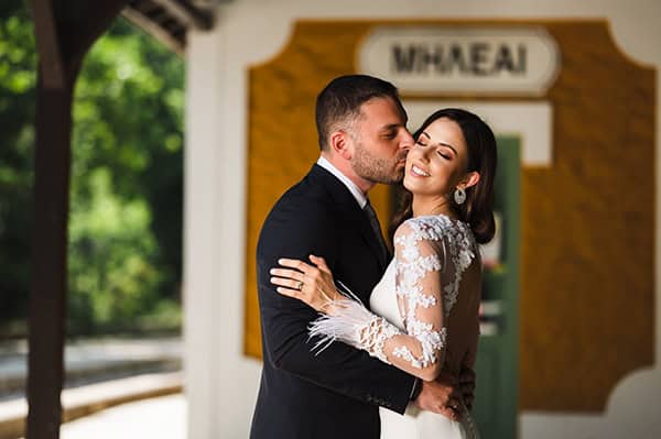 lovely-summer-wedding-larisa-pampas-grass-florals-mint-shades_01