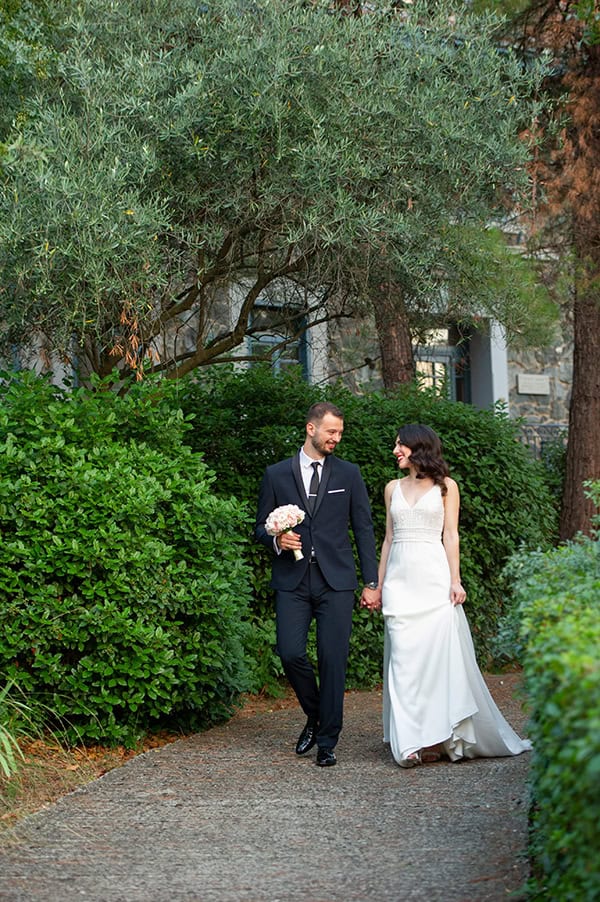 lovely-summer-wedding-thessaloniki-romantic-flowers_03