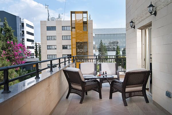 make-wedding-reception-unforgettable-experience-semeli-hotel_09