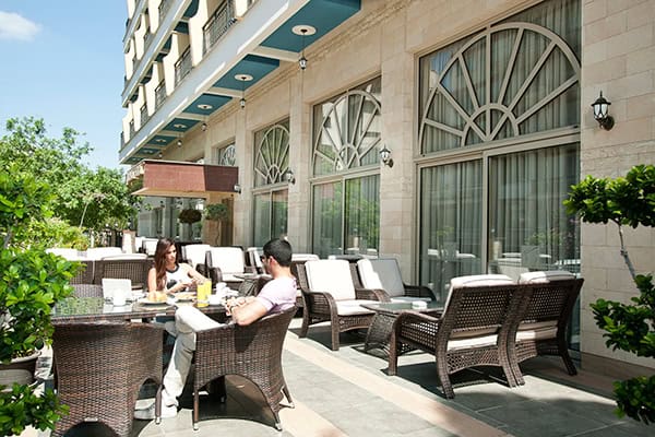 make-wedding-reception-unforgettable-experience-semeli-hotel_10