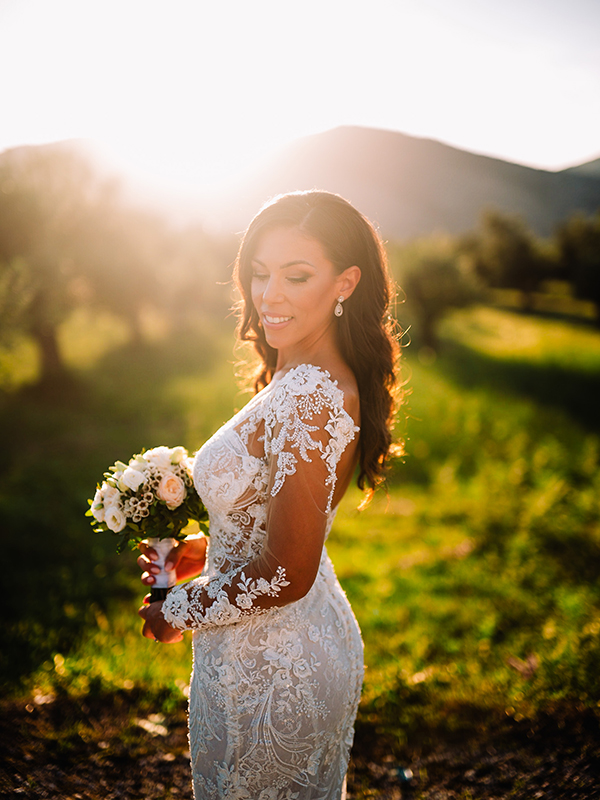 romantic-fall-wedding-roses-lycianthus_01