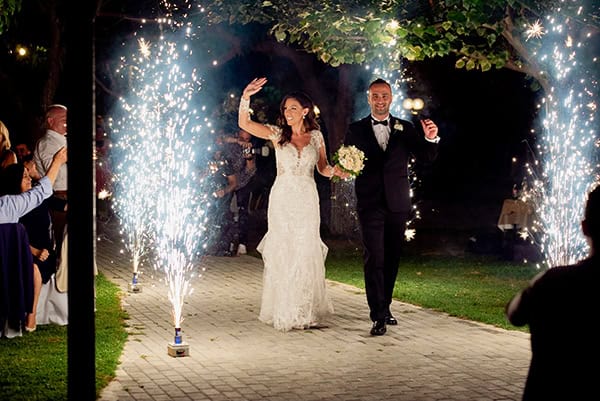 romantic-fall-wedding-roses-lycianthus_25