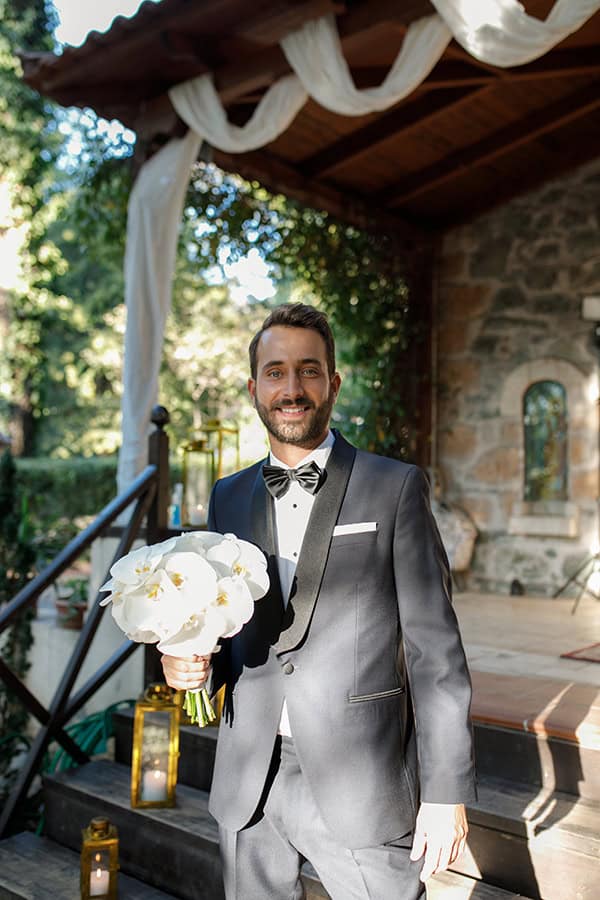 romantic-fall-wedding-thessaloniki-orchids-baby-breath_21