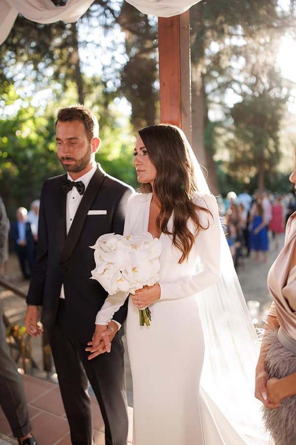 romantic-fall-wedding-thessaloniki-orchids-baby-breath_26