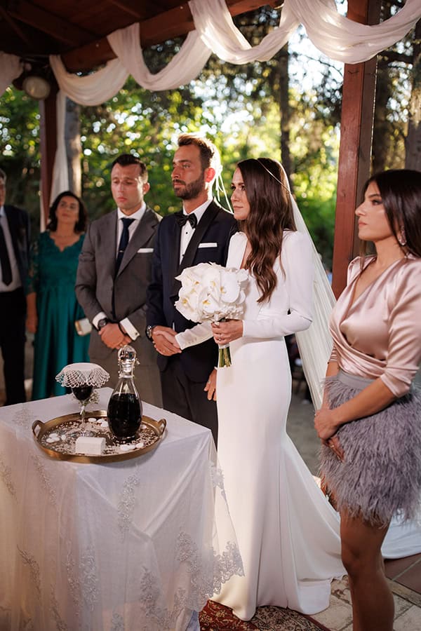 romantic-fall-wedding-thessaloniki-orchids-baby-breath_29