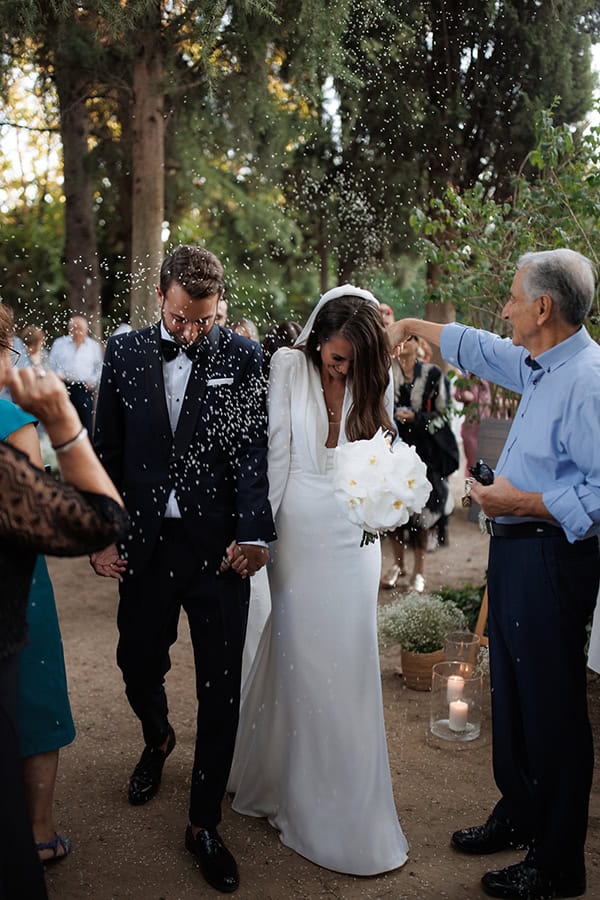 romantic-fall-wedding-thessaloniki-orchids-baby-breath_33