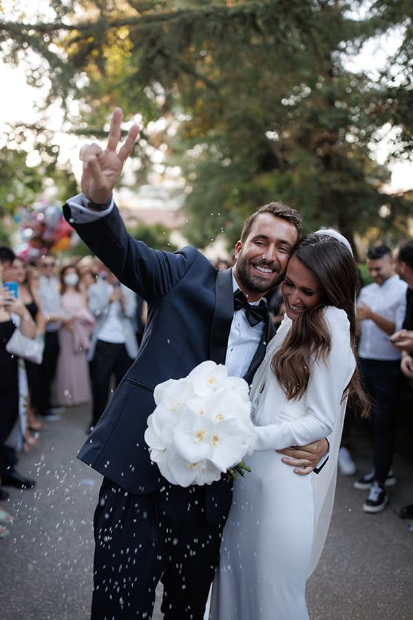 romantic-fall-wedding-thessaloniki-orchids-baby-breath_34