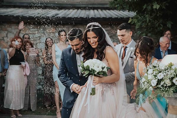 Ρομαντικός καλοκαιρινός γάμος στην Αθήνα με λευκά τριαντάφυλλα και γυψοφίλη │ Ματίνα & Θοδωρής Ρομαντικός καλοκαιρινός γάμος στην Αθήνα με λευκά τριαντάφυλλα και γυψοφίλη │ Ματίνα & Θοδωρής