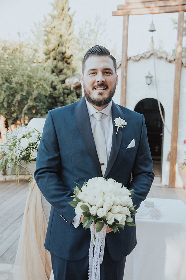 romantic-summer-wedding-athens-white-roses-baby-breaths_17