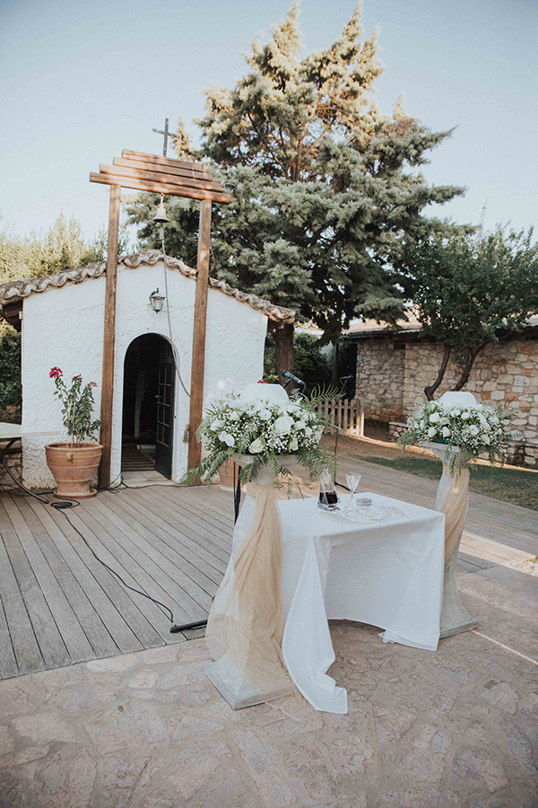 romantic-summer-wedding-athens-white-roses-baby-breaths_19