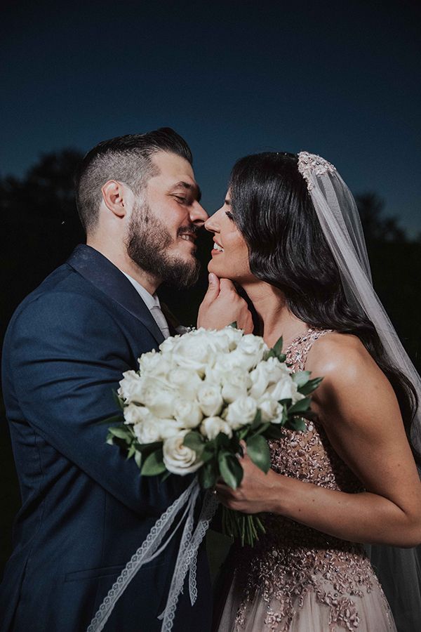 romantic-summer-wedding-athens-white-roses-baby-breaths_35